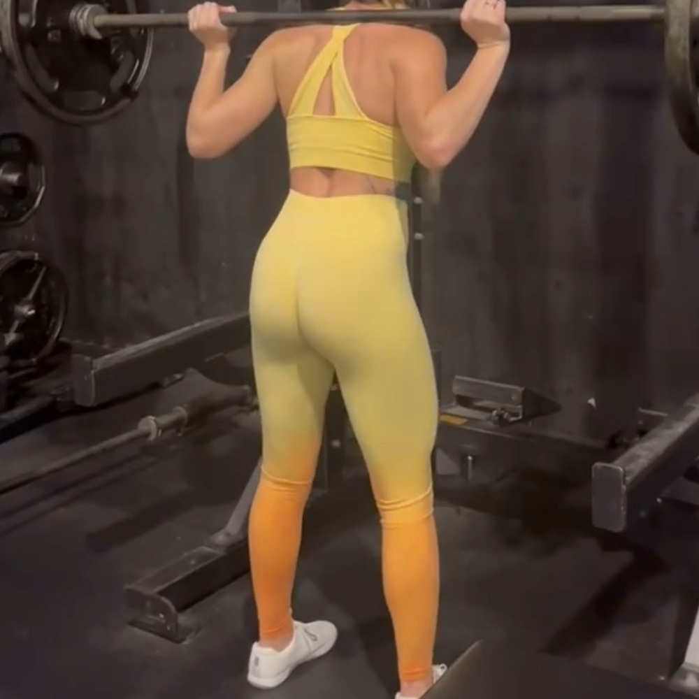 Alphalete set top and bottom